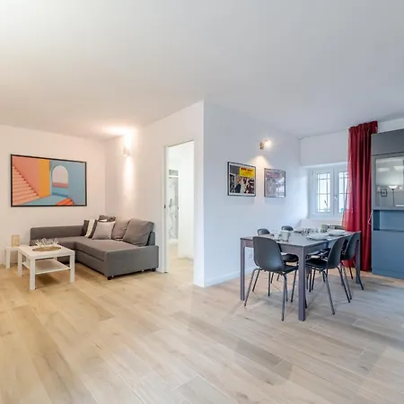 Quadrilatero Romano! Elegant Flat