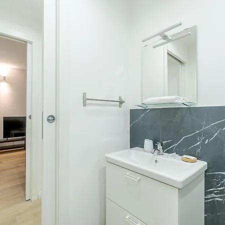 Lägenhet Guesthost - Quadrilatero Romano! Elegant Flat *