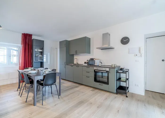 Guesthost - Quadrilatero Romano! Elegant Flat *