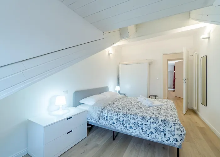 Guesthost - Quadrilatero Romano! Elegant Flat Appartamento *