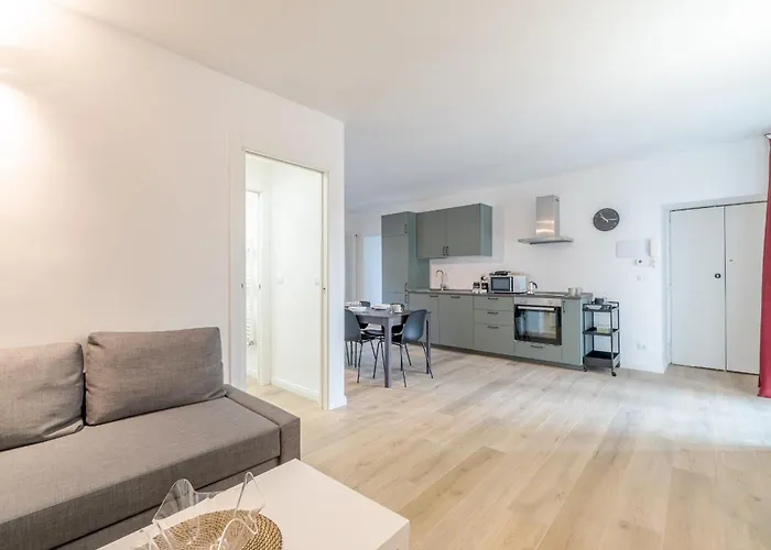 Guesthost - Quadrilatero Romano! Elegant Flat