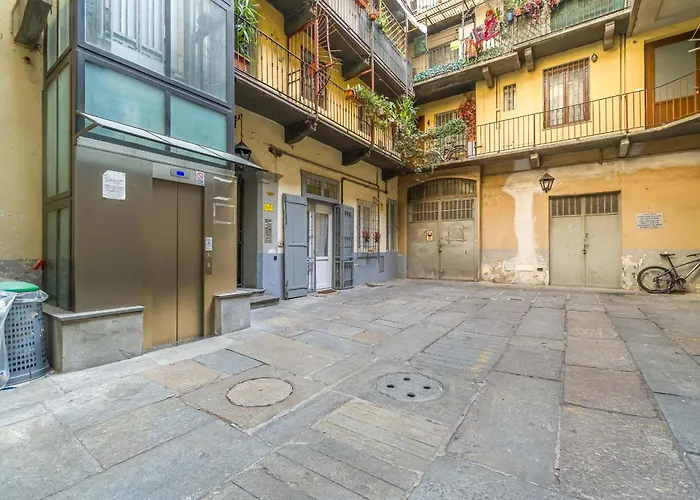 Guesthost - Quadrilatero Romano! Elegant Flat Appartamento *