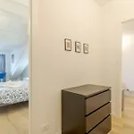 Guesthost - Quadrilatero Romano! Elegant Flat 公寓 *