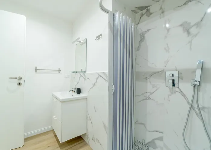 Guesthost - Quadrilatero Romano! Elegant Flat Apartmán *