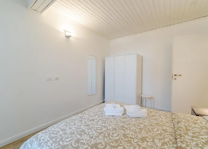 Apartmán Guesthost - Quadrilatero Romano! Elegant Flat *